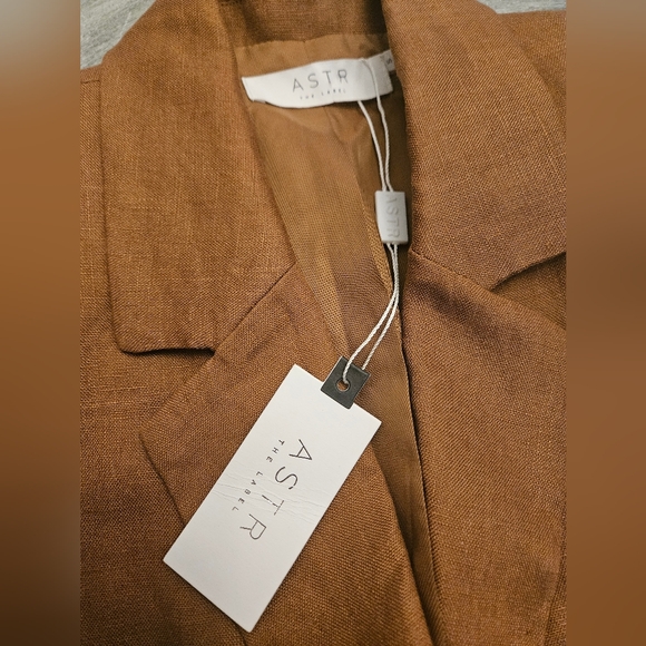 ASTR The Label Sleeveless Vest - Picture 6 of 6